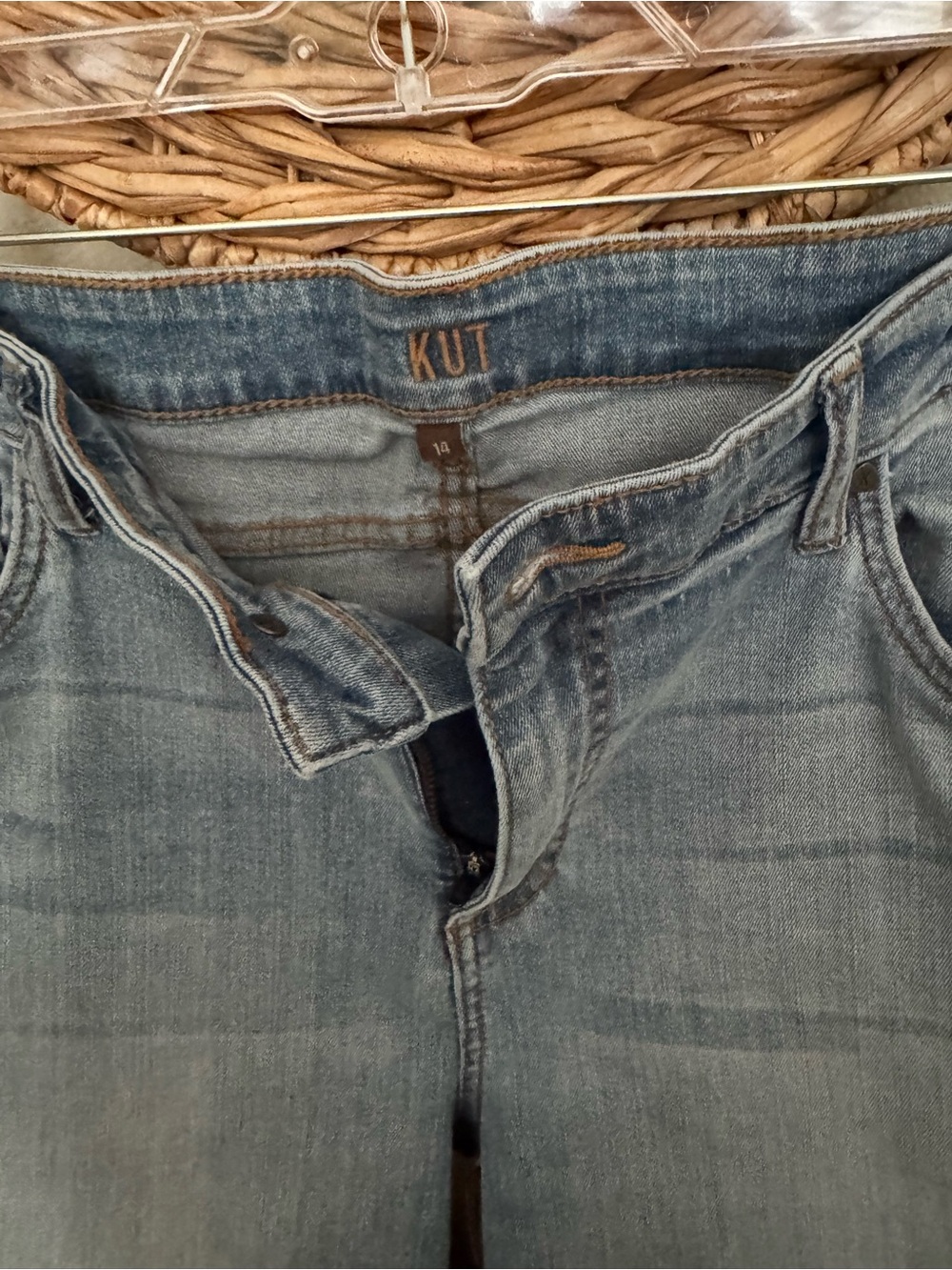 Kut from the Kloth Women's Straight Leg Jeans in Faded Blue 24” inseam